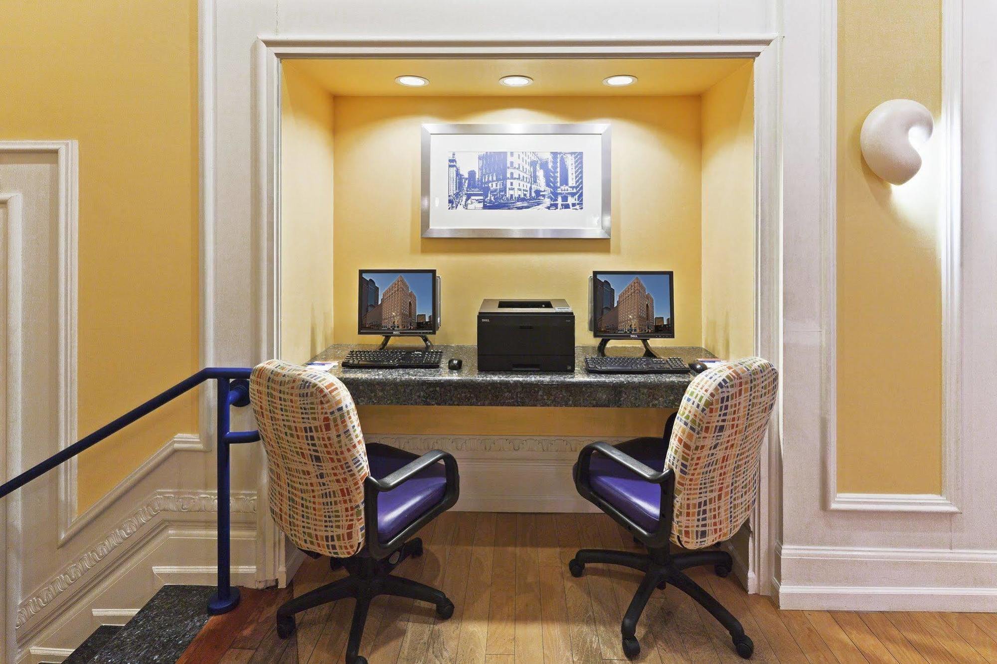 Hotel Indigo Dallas Downtown By Ihg Exterior photo
